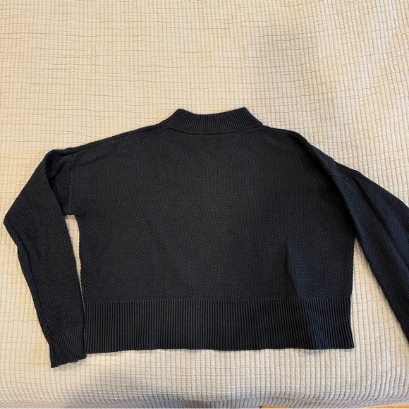 Aritzia Wilfred Mock Neck Black Cropped Boxy Sweater - M - Picture 3 of 8